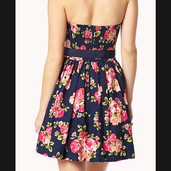 Forever 21 Women's Blue Rosebud Strapless Dress Size: M - Picture 2 of 8